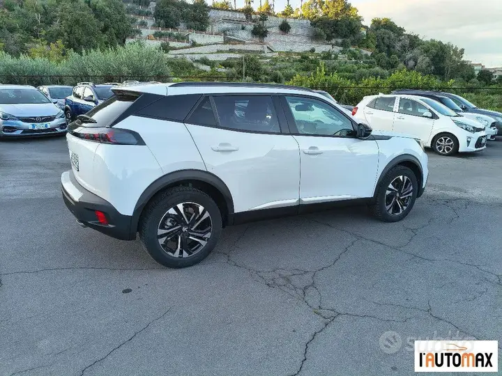 Peugeot 2008 2022 photo 4