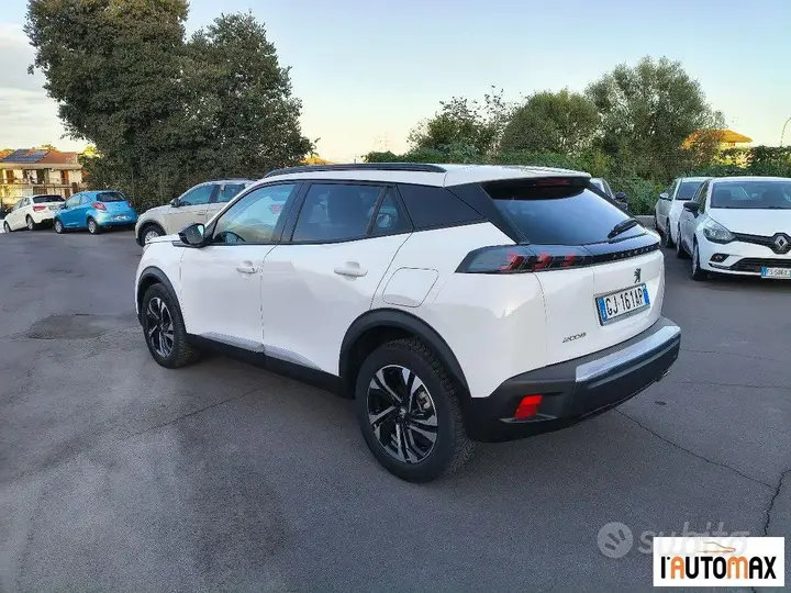 Peugeot 2008 2022 photo 5