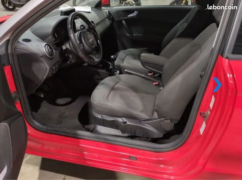 Audi A1 2011 photo 2