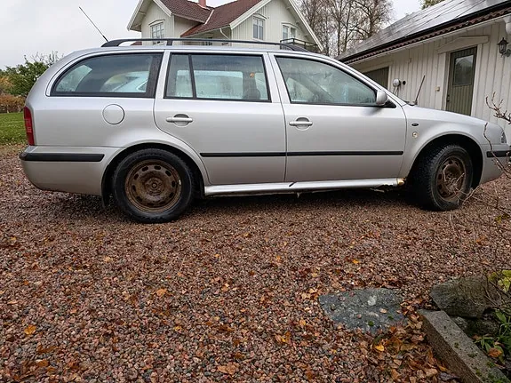 Skoda Octavia 2001 photo 3