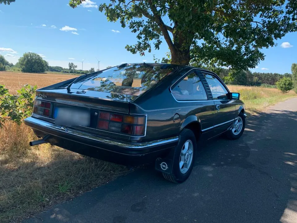 Opel Monza