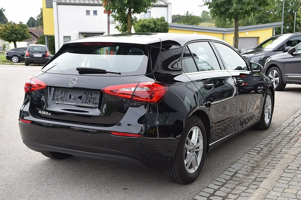 Mercedes-Benz A-Class 2019 photo 3
