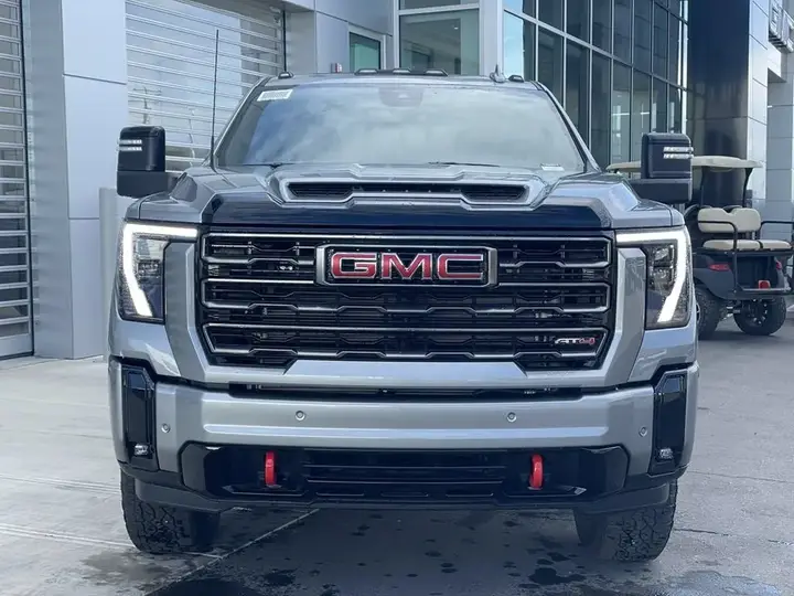 GMC Sierra 3500Hd 2026 photo 2