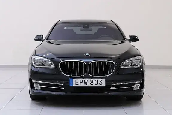 BMW 740D 2012 photo 5