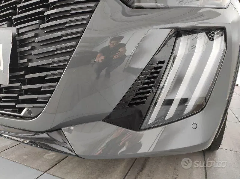 Peugeot 208 2025 photo 4