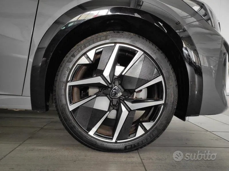 Peugeot 208 2025 photo 5