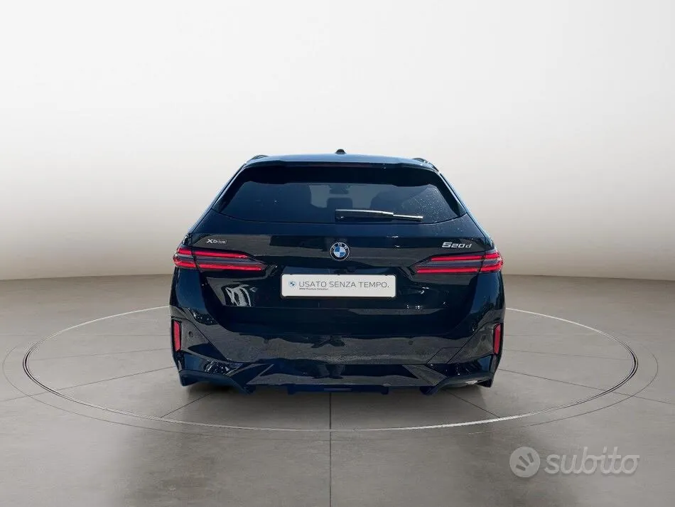 BMW 520D Touring 2025 photo 4