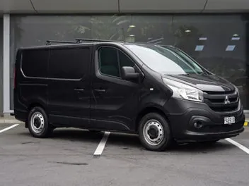 Mitsubishi Express 2022 photo 2