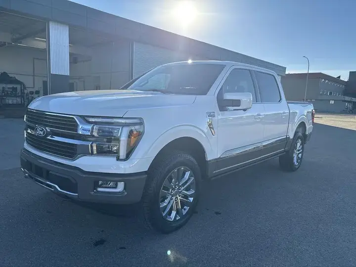 Ford F-150 2026 photo 2