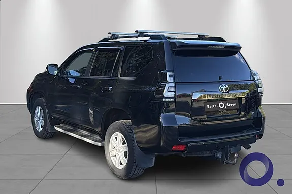 Toyota Land Cruiser 2022 photo 3