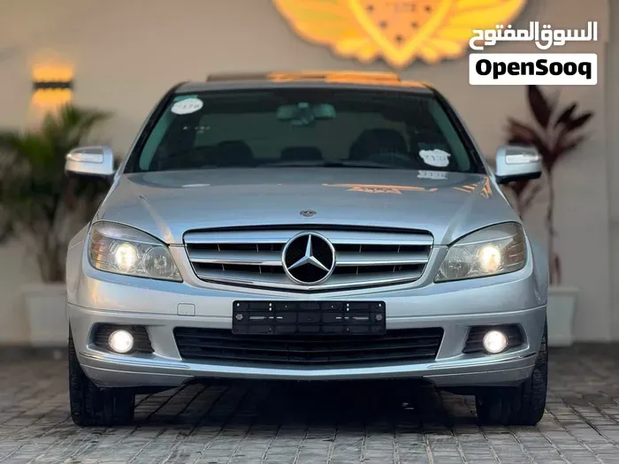 Mercedes-Benz C-Class 2010 photo 2
