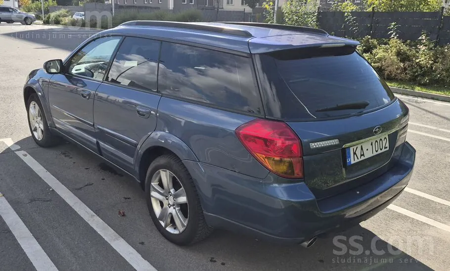Subaru Outback 2004 photo 5
