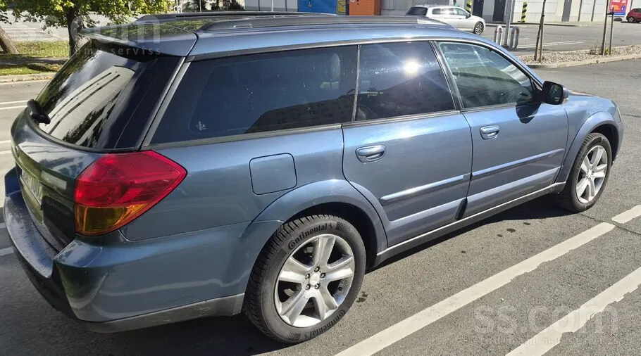 Subaru Outback 2004 photo 4
