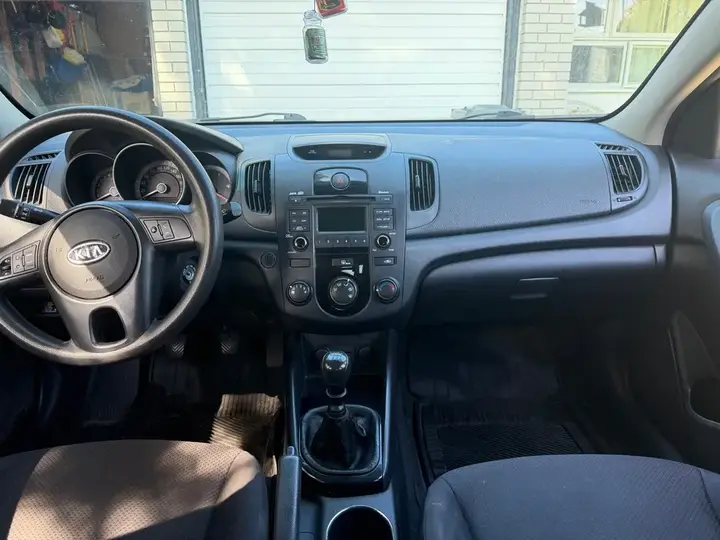 Kia Forte 2012 photo 4