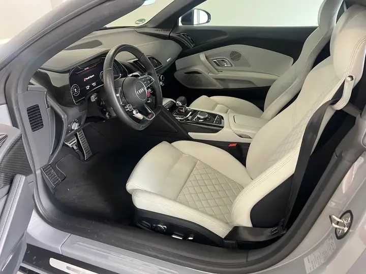 Audi R8 2021 photo 3