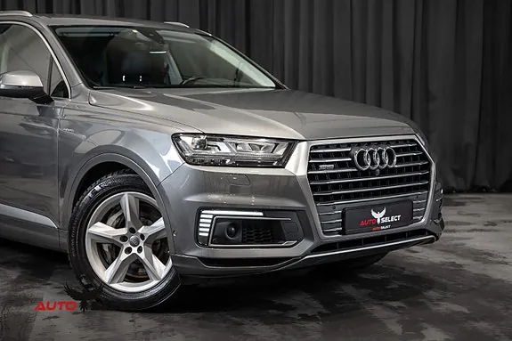 Audi Q7 2017 photo 2