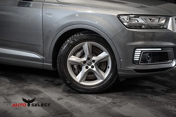 Audi Q7 2017 photo 3