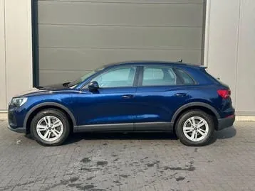 Audi Q3 2022 photo 2