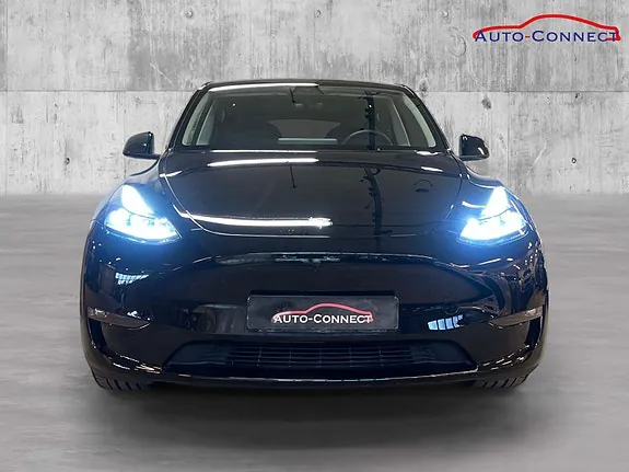 Tesla Model Y 2024 photo 2