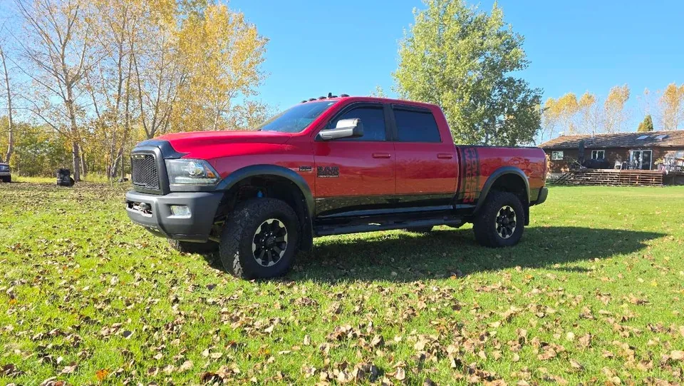 Ram 2500 Power Wagon 2018 photo 3