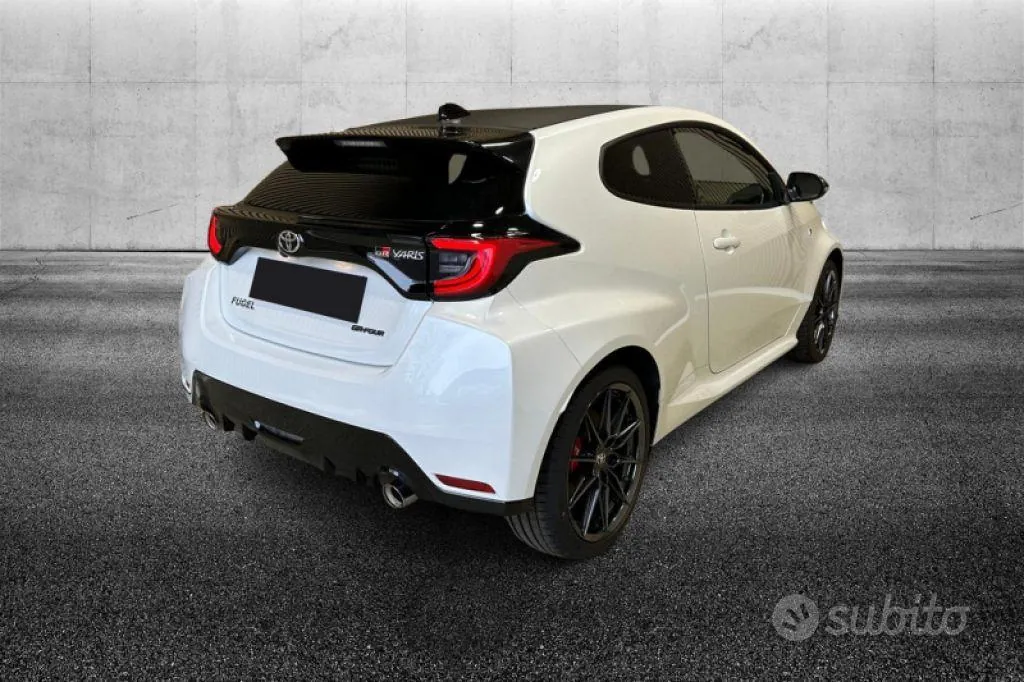 Toyota Yaris 2021 photo 2