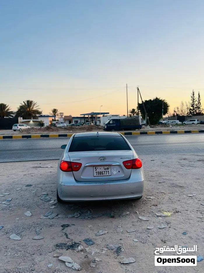 Hyundai Elantra 2000 photo 2