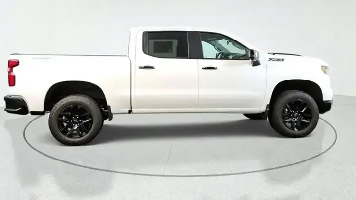Chevrolet Silverado 1500 2026 photo 2