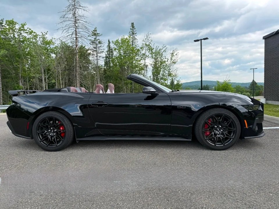 Ford Mustang 2024 photo 3