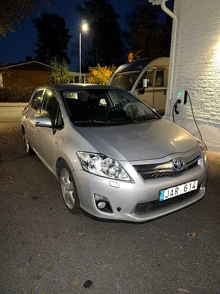 Toyota Auris 2011 photo 2