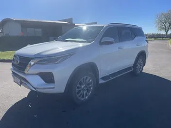 Toyota Fortuner 2023 photo 4