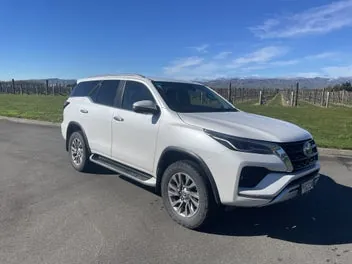 Toyota Fortuner 2023 photo 2