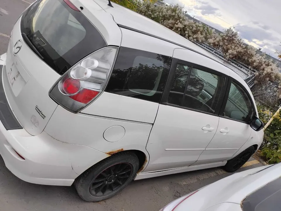 Mazda 5 2008 photo 3