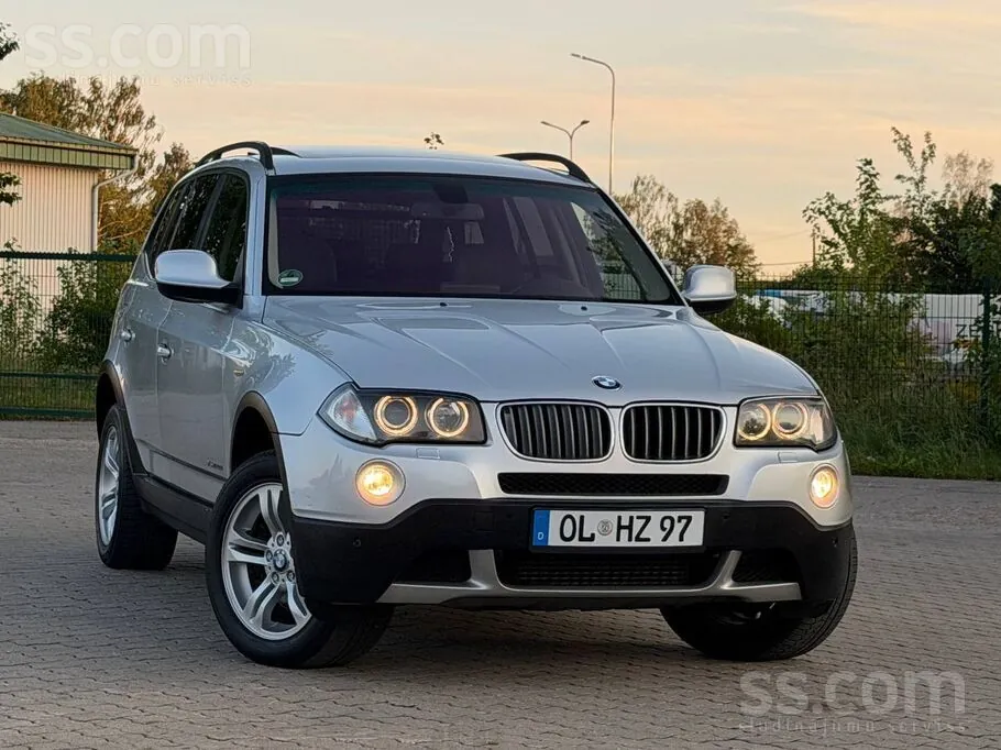 BMW X3 2010 photo 2