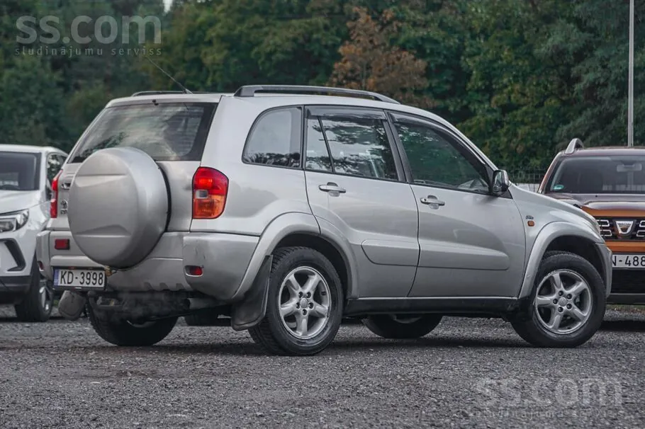 Toyota Rav4 2003 photo 4