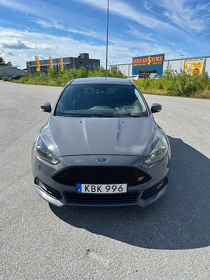 Ford Focus 2016 photo 2