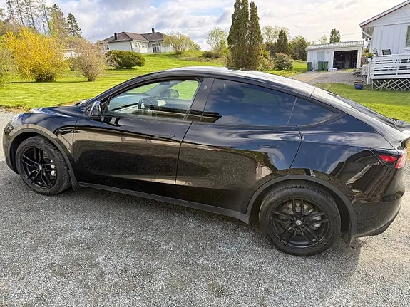 Tesla Model Y 2021 photo 4
