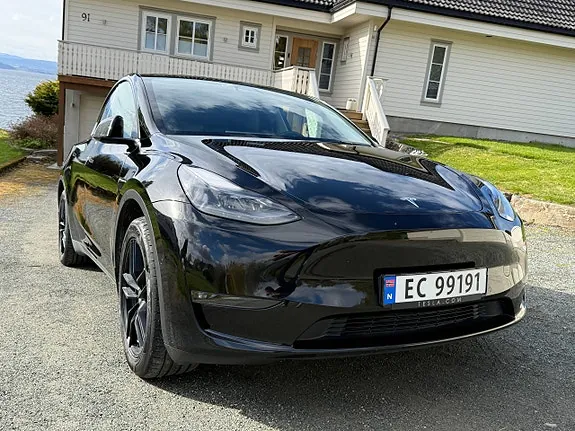 Tesla Model Y 2021 photo 3