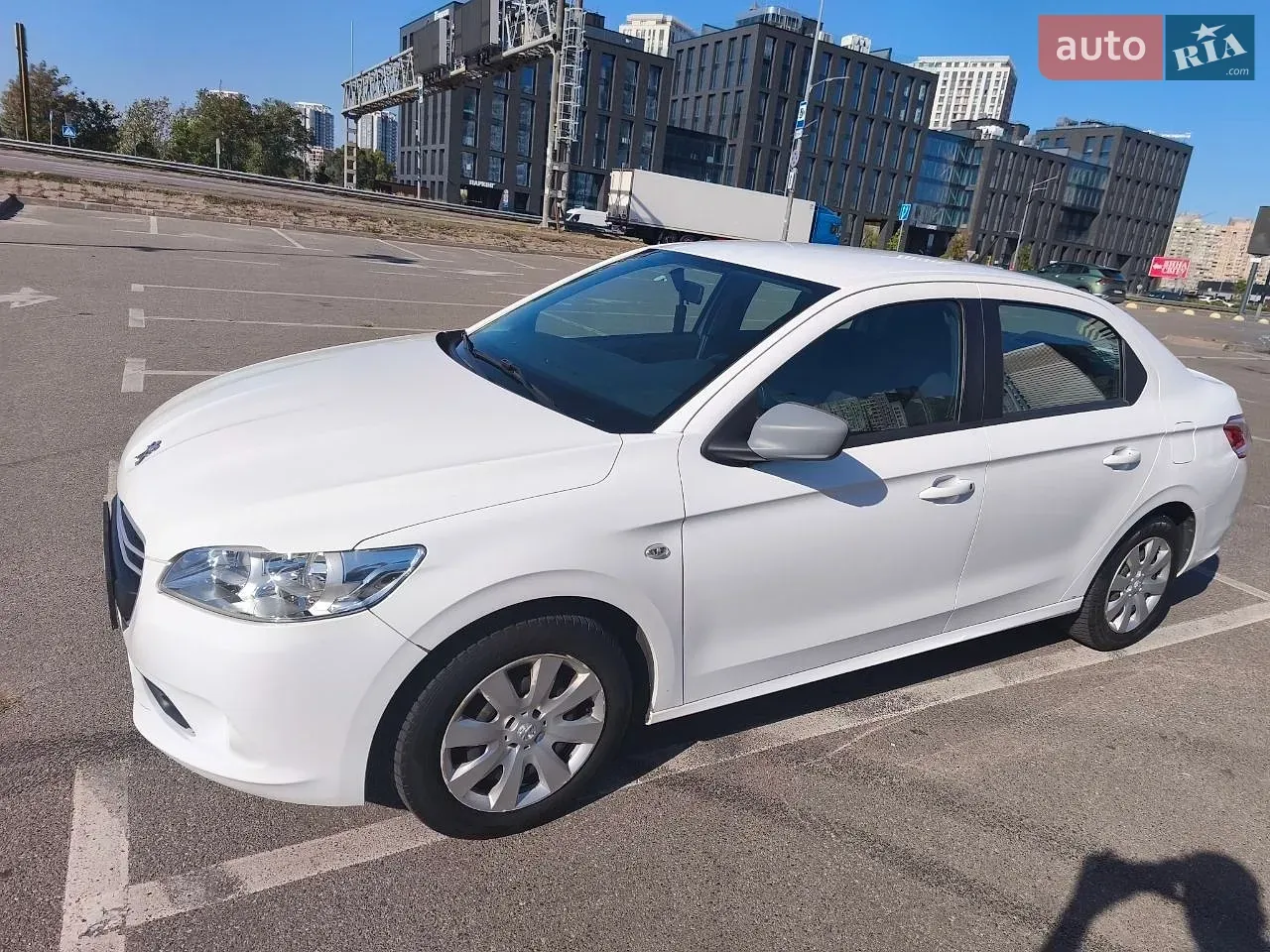 Peugeot 301 2016 photo 3