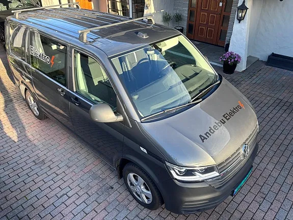 Volkswagen Transporter 2022 photo 2