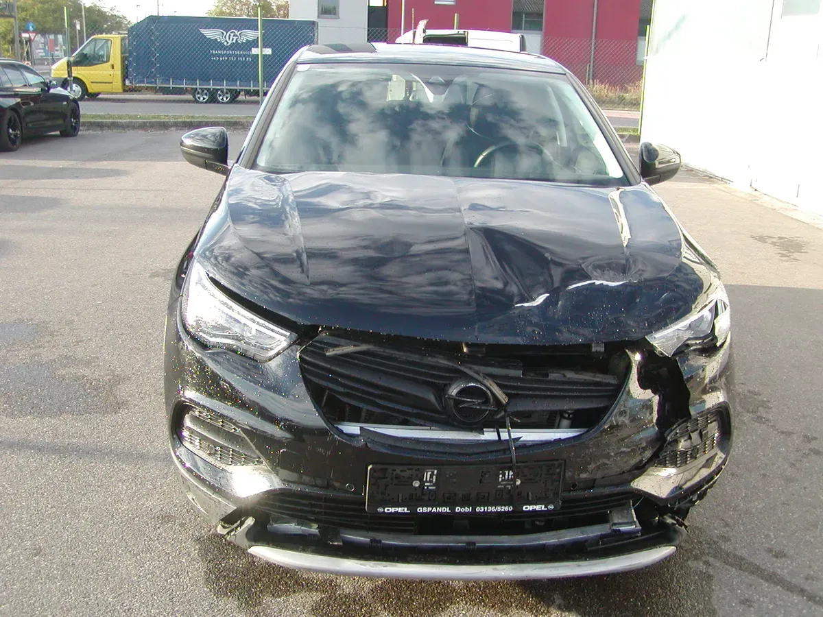 Opel Grandland X 2019 photo 2