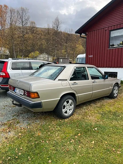 Mercedes-Benz 190 1989 photo 4