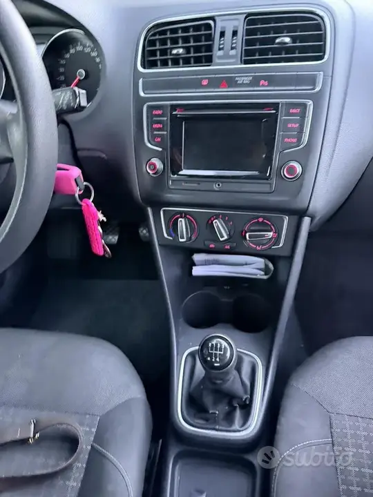 Volkswagen Polo 2015 photo 5