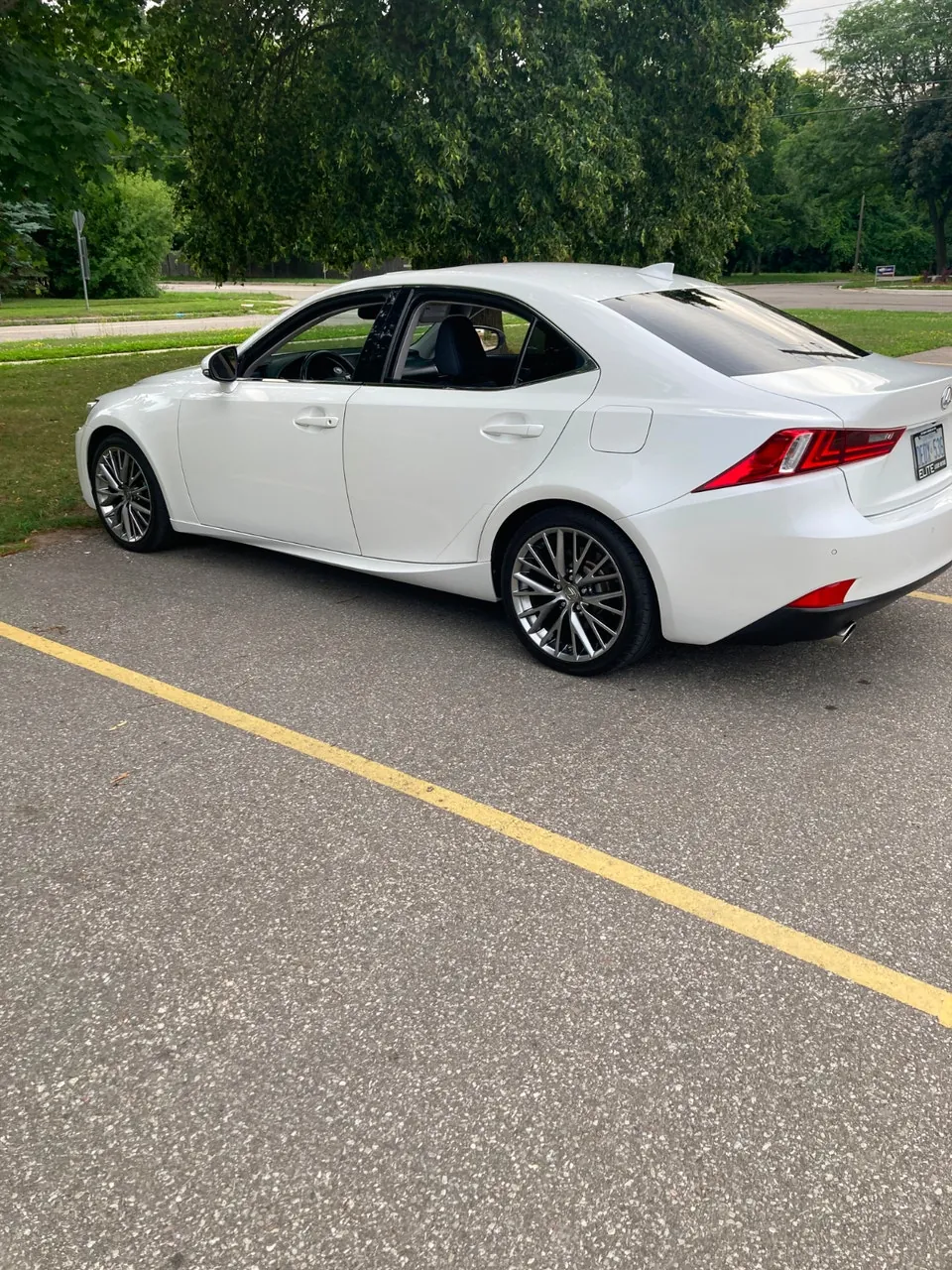 Lexus Is350