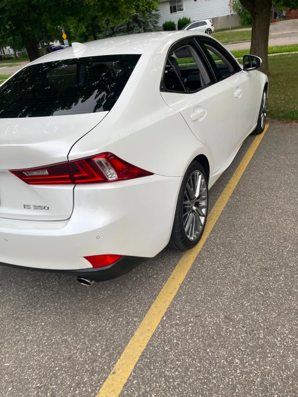 Lexus Is350 2014 photo 3