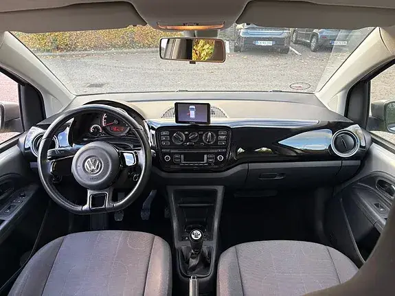 Volkswagen Up 2014 photo 5