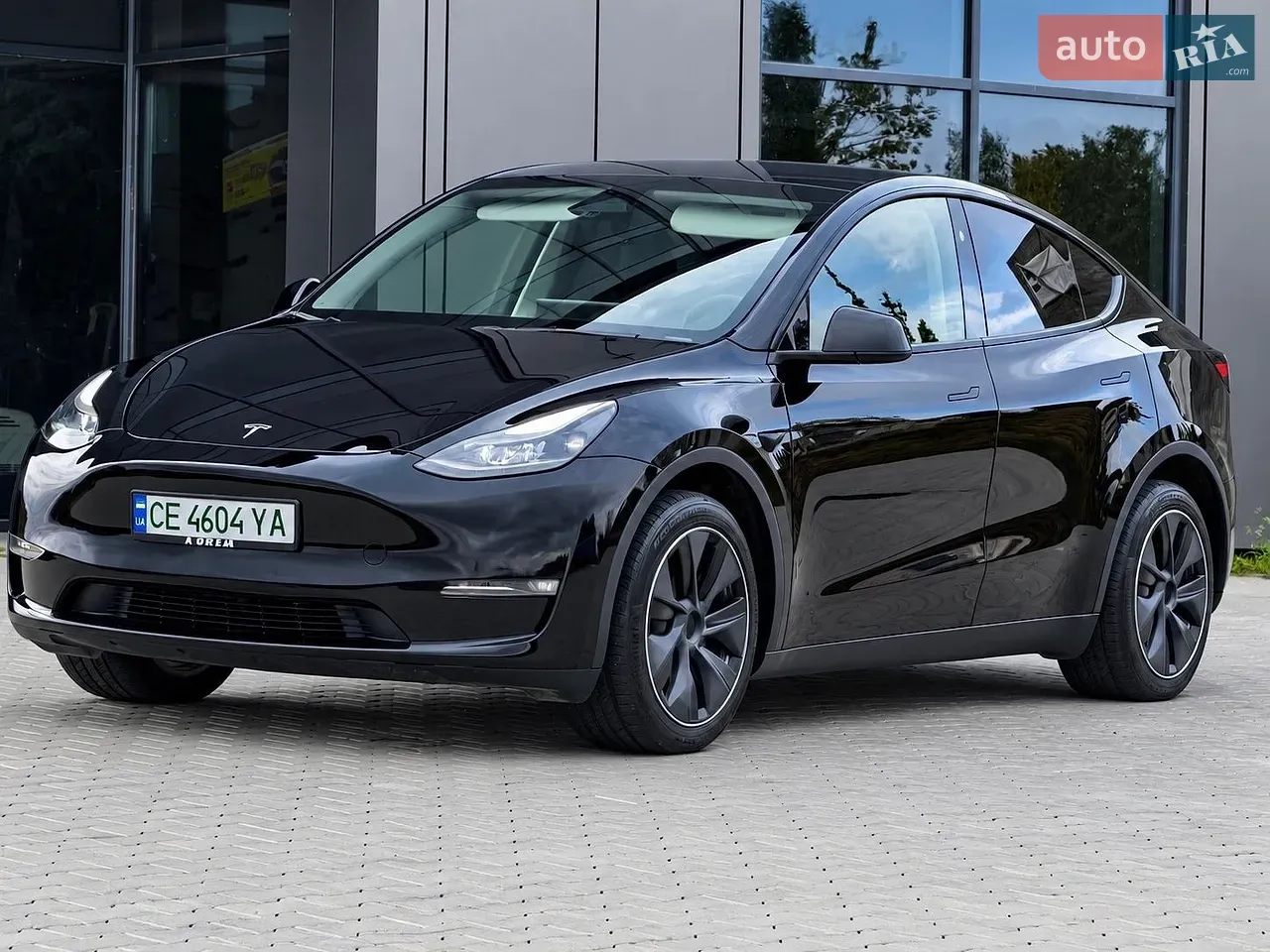 Tesla Model Y 2024 photo 3