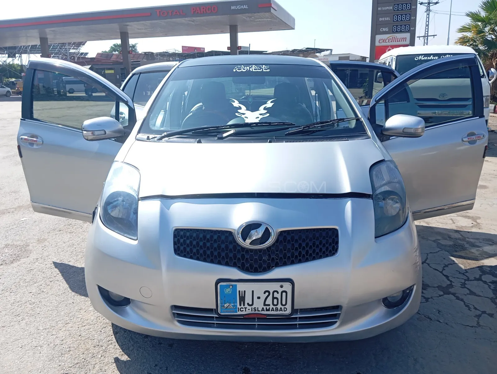 Toyota Vitz