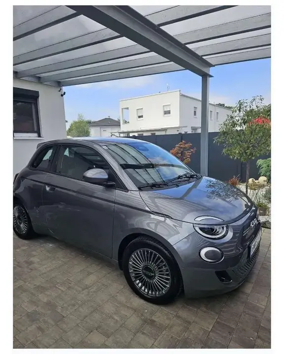 Fiat 500E 2022 photo 2