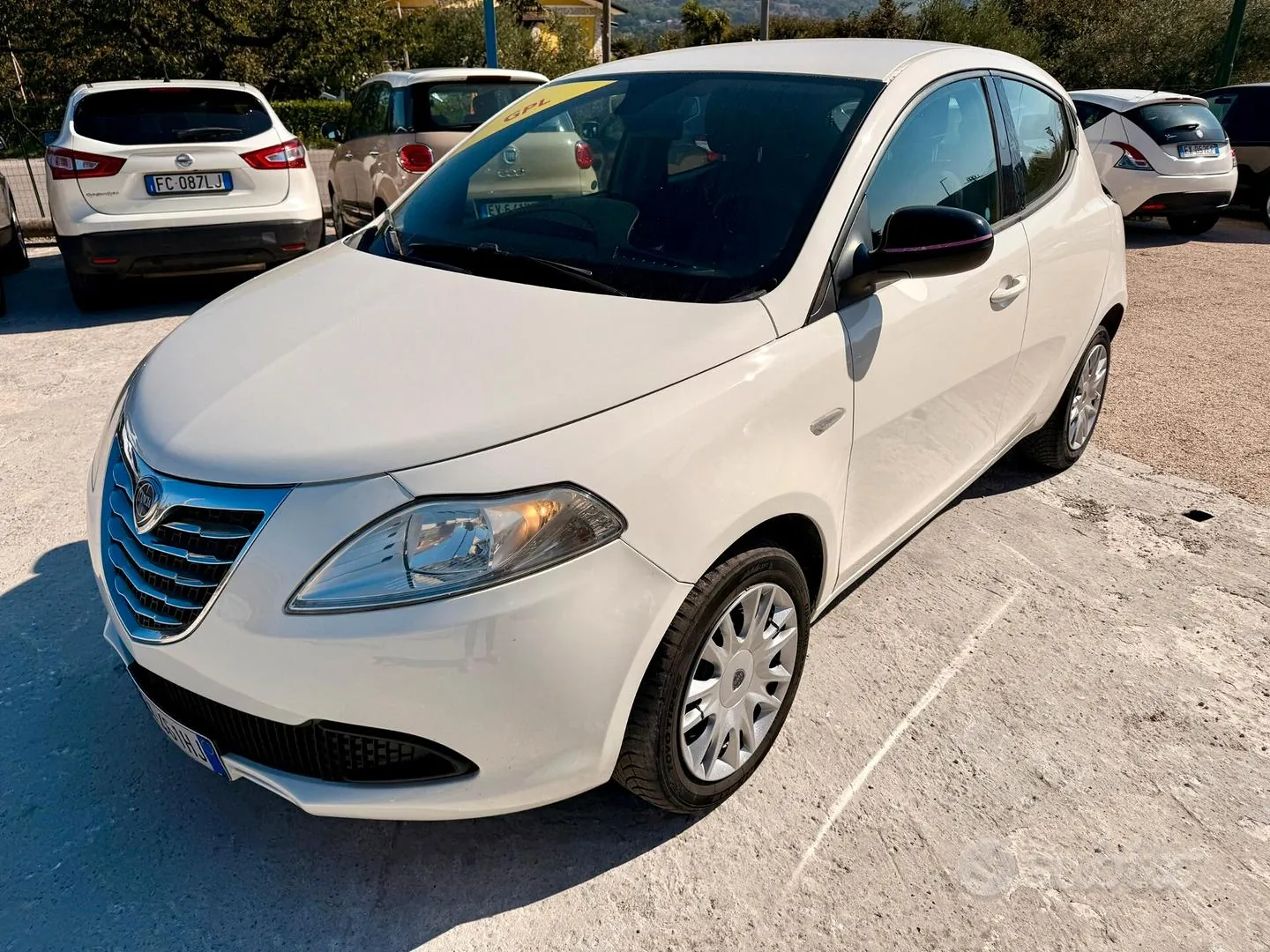 Lancia Ypsilon 2014 photo 2