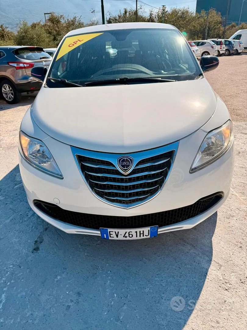 Lancia Ypsilon 2014 photo 3